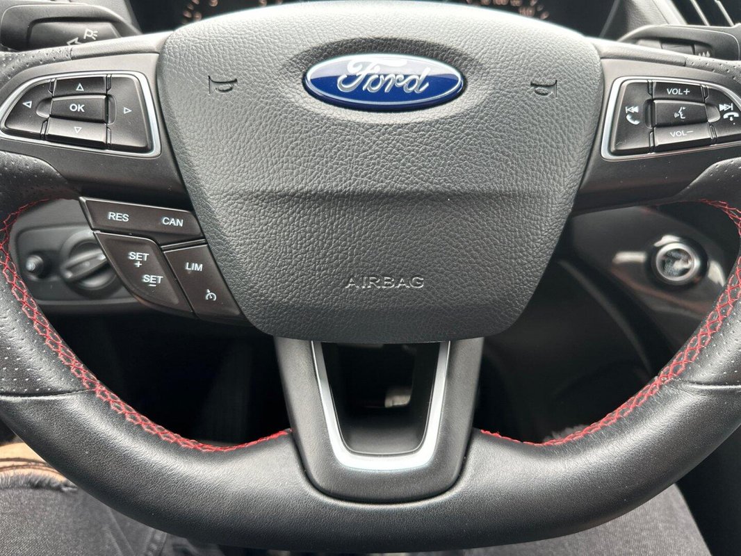 Ford Kuga foto 14