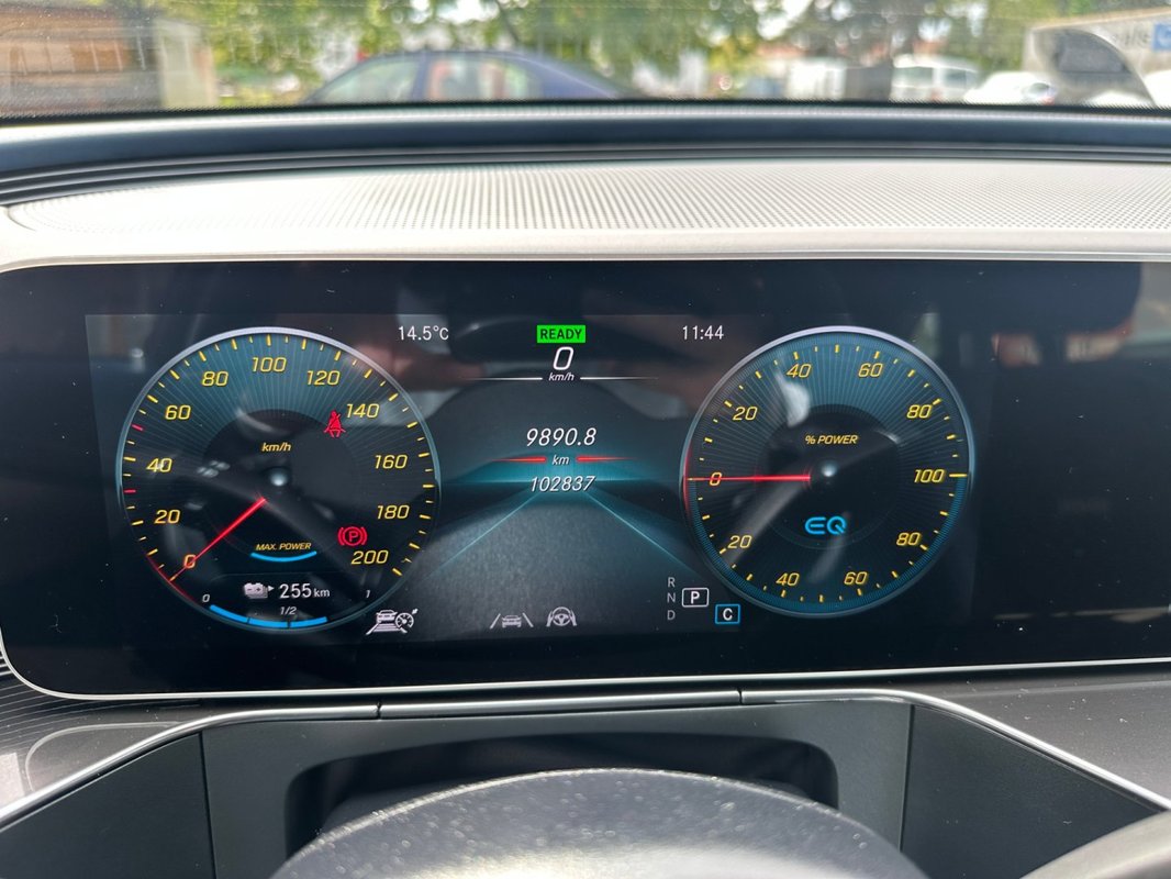 Mercedes-Benz EQC foto 17