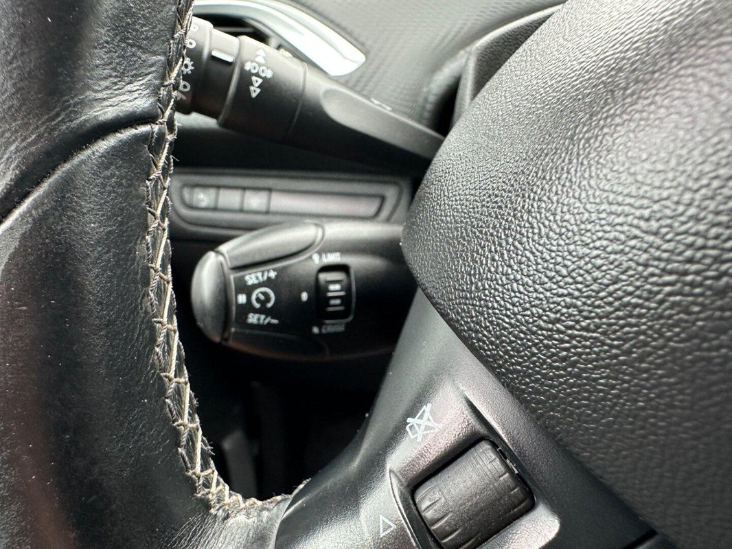 Peugeot 2008 foto 9