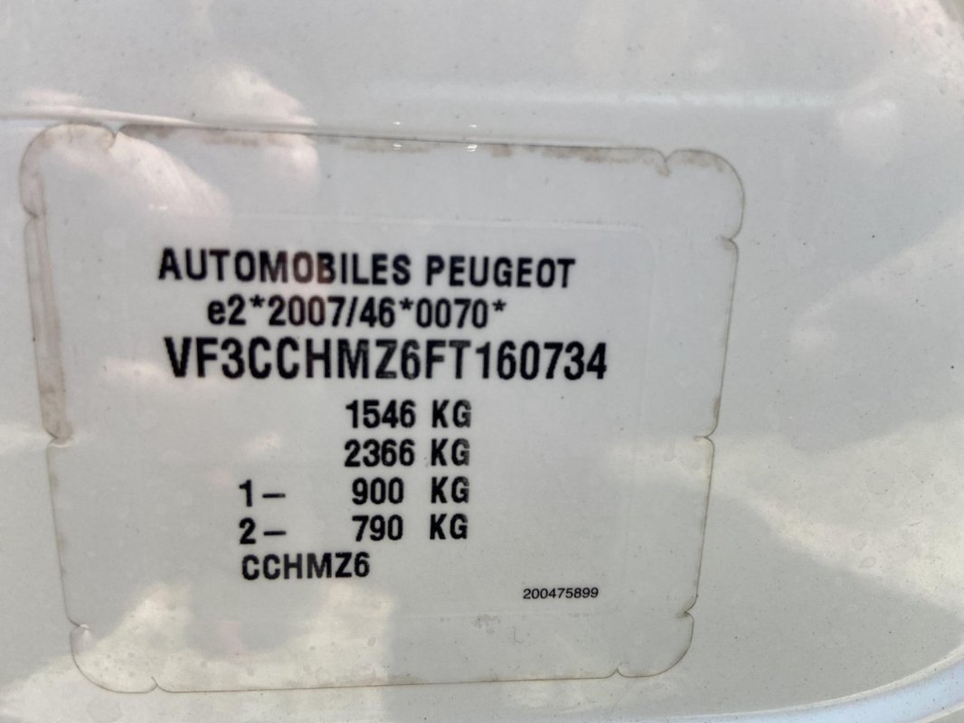 Peugeot 208 foto 6