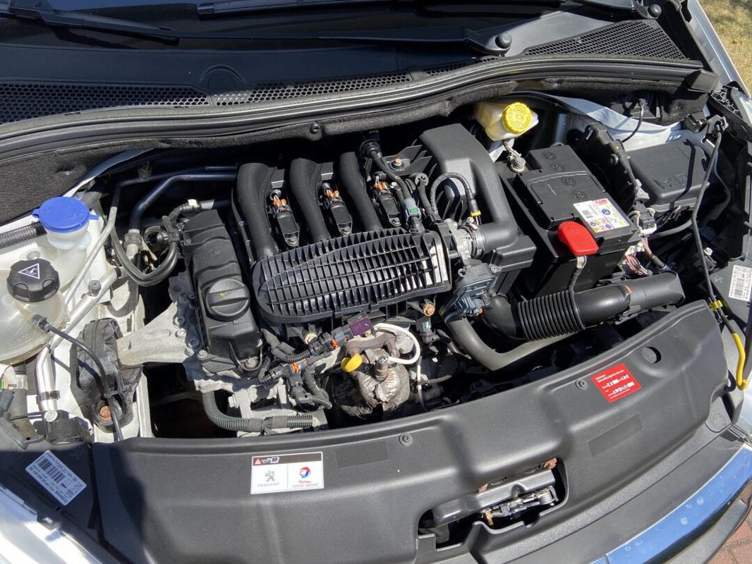 Peugeot 208 foto 19
