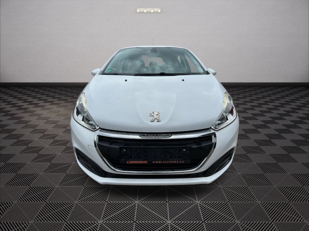 Peugeot 208 foto 12