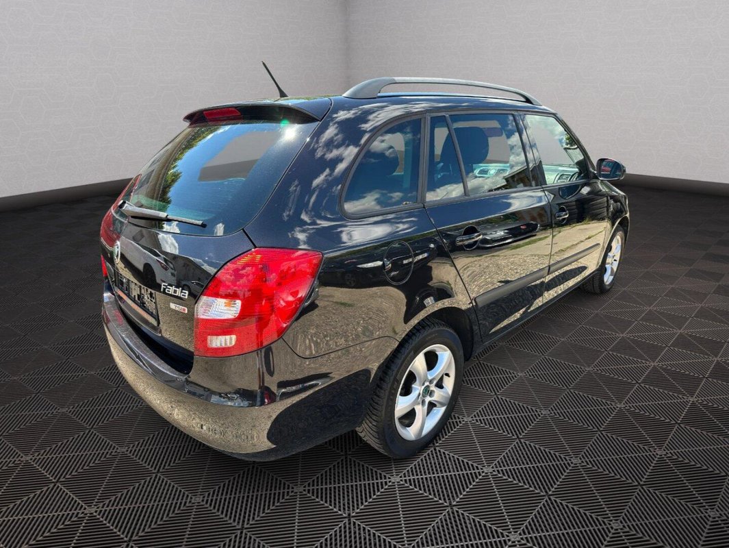 Škoda Fabia foto 27