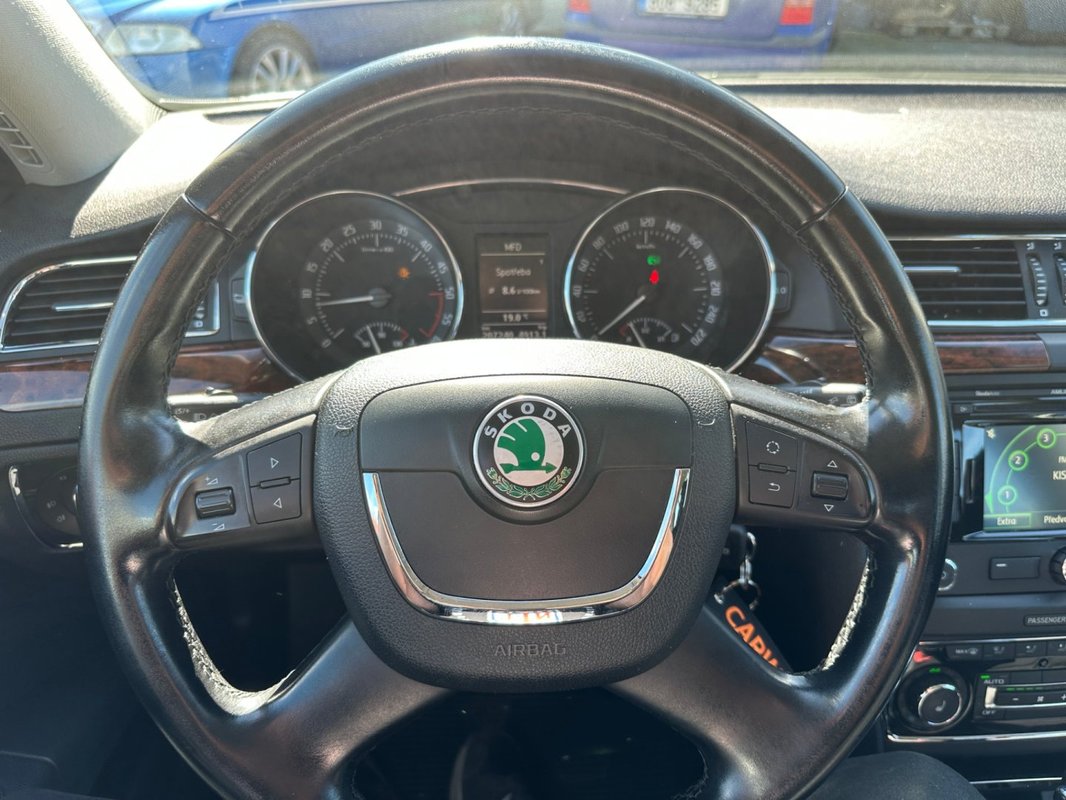 Škoda Superb foto 8