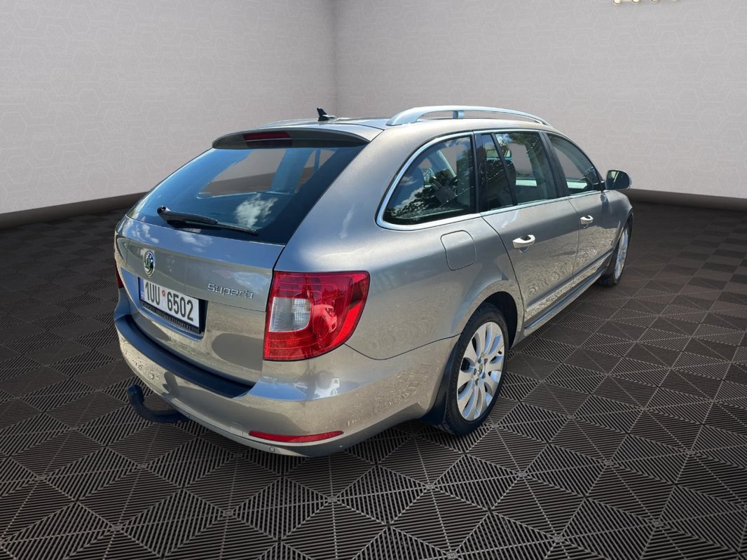Škoda Superb foto 27