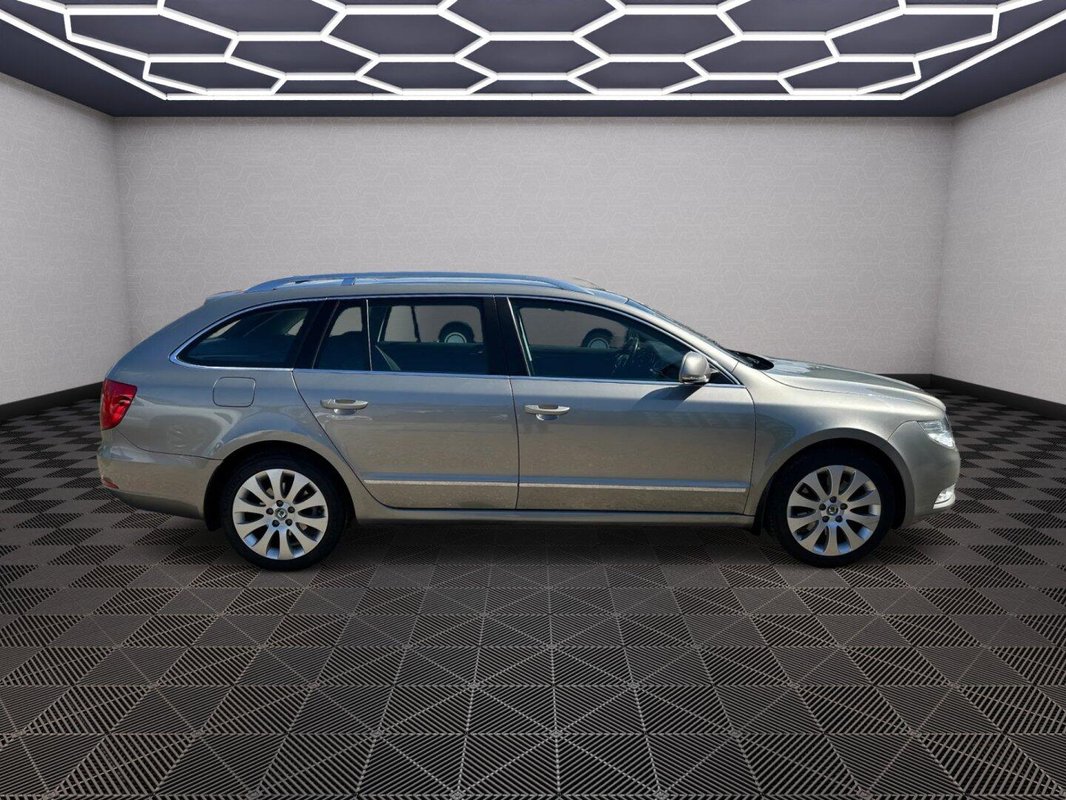 Škoda Superb foto 28