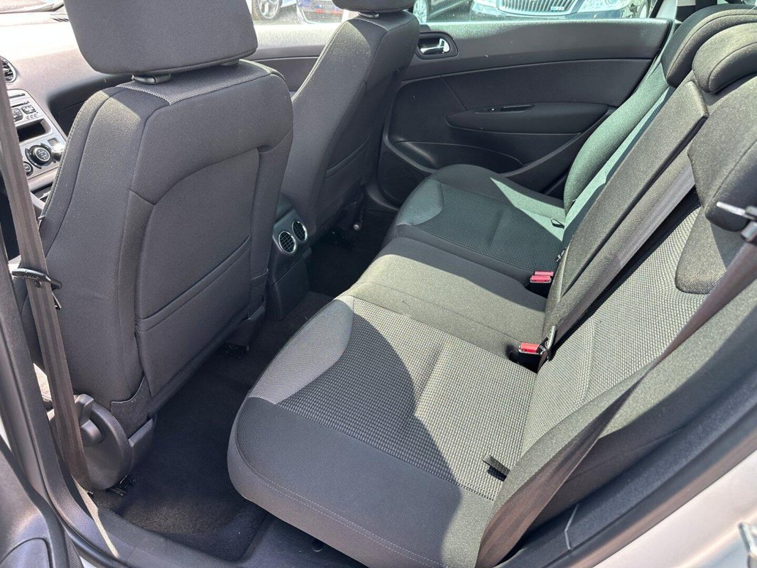 Peugeot 308 foto 3