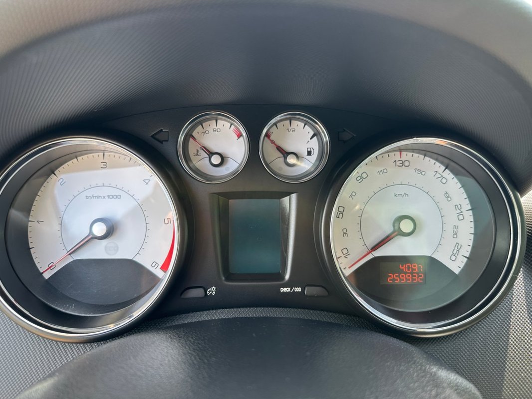 Peugeot 308 foto 9