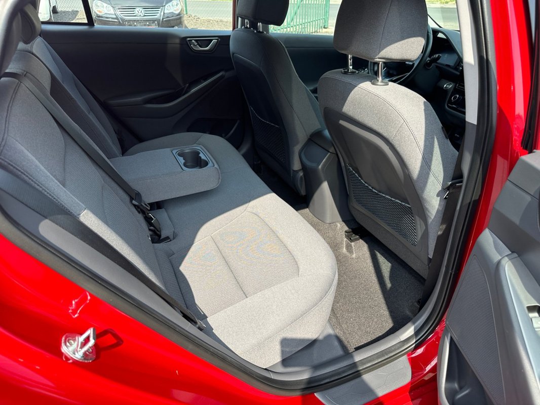 Hyundai Ioniq foto 6