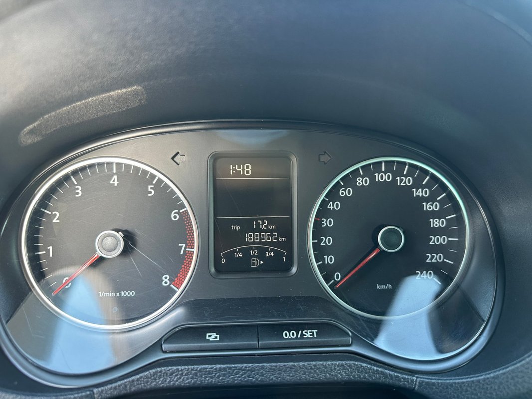 Volkswagen Polo foto 9
