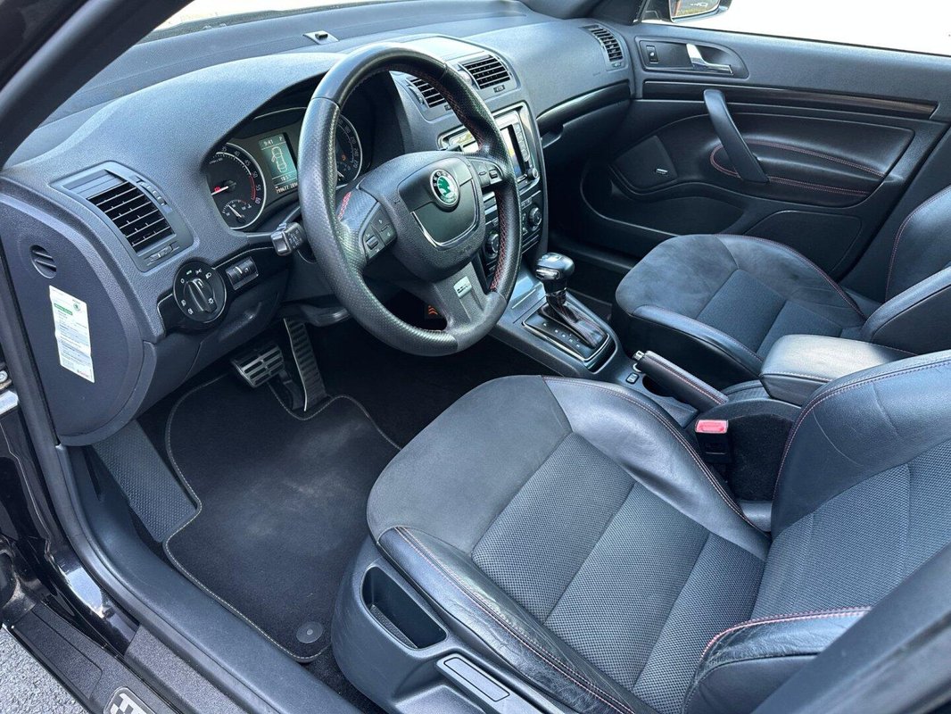 Škoda Octavia foto 2