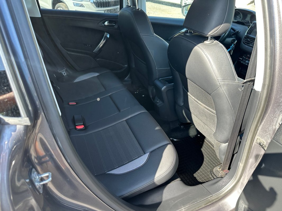 Peugeot 2008 foto 4