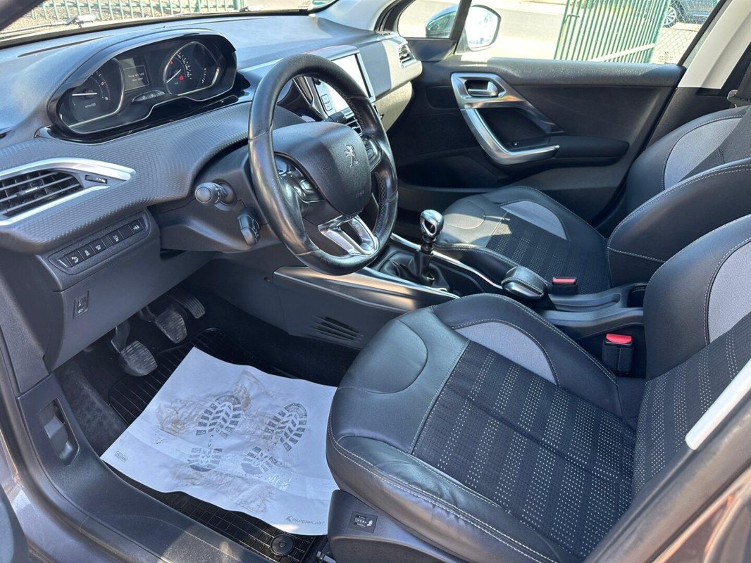 Peugeot 2008 foto 21