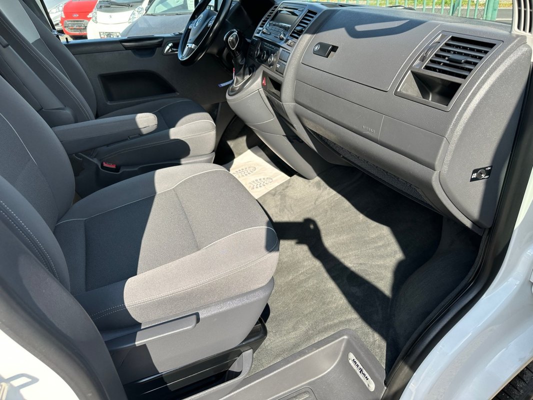 Volkswagen Multivan foto 8