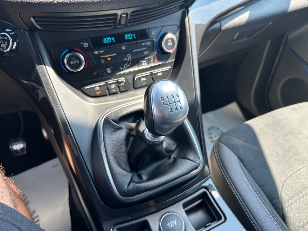 Ford Kuga foto 14