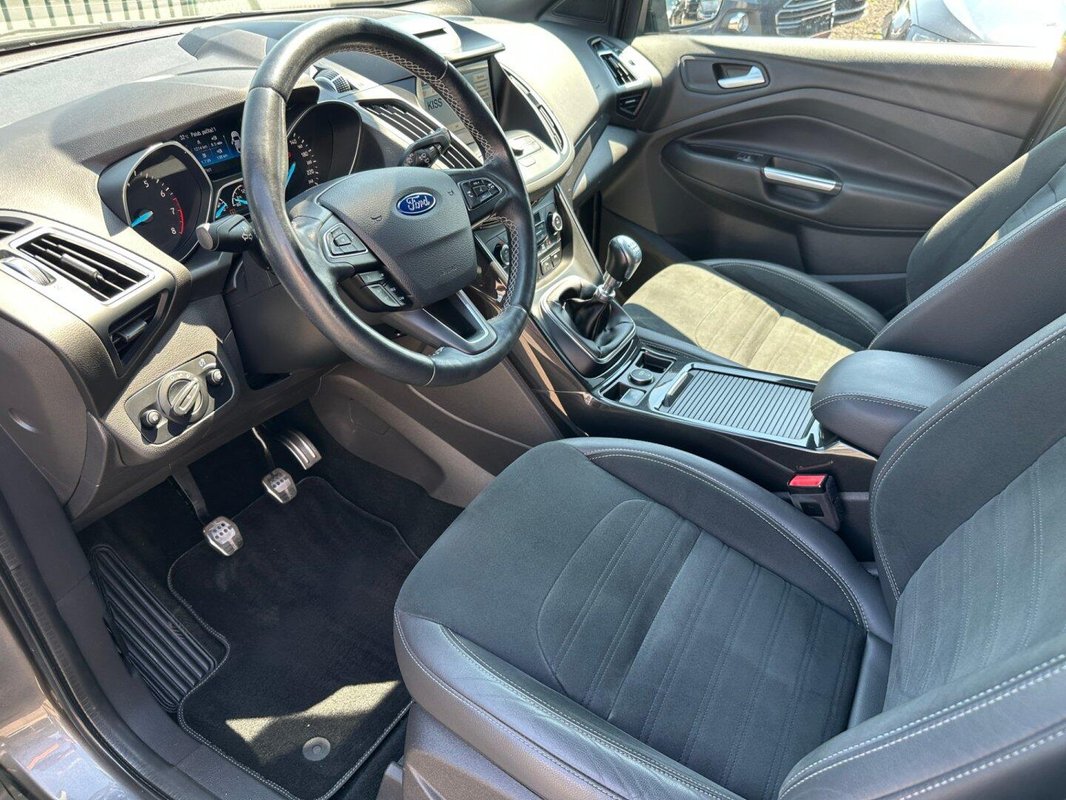 Ford Kuga foto 23