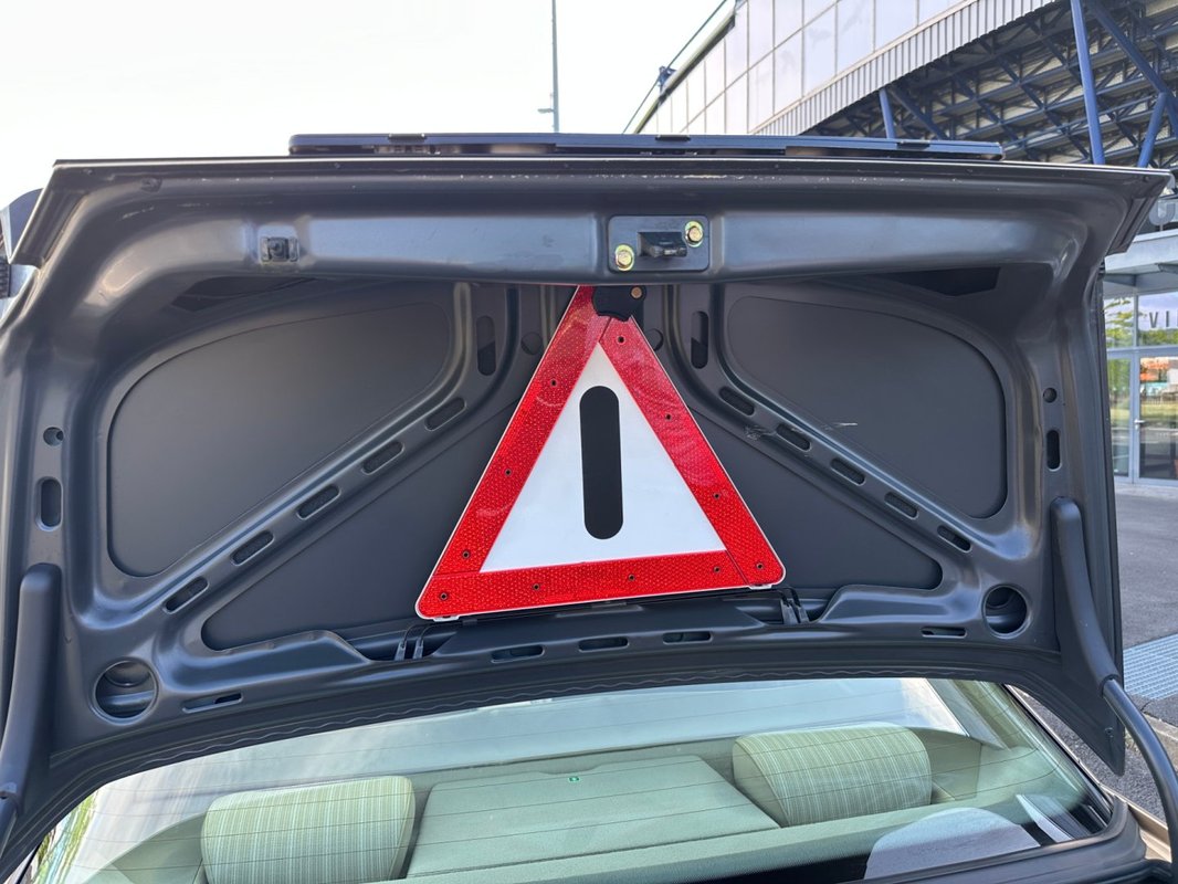 Mercedes-Benz 124 foto 15