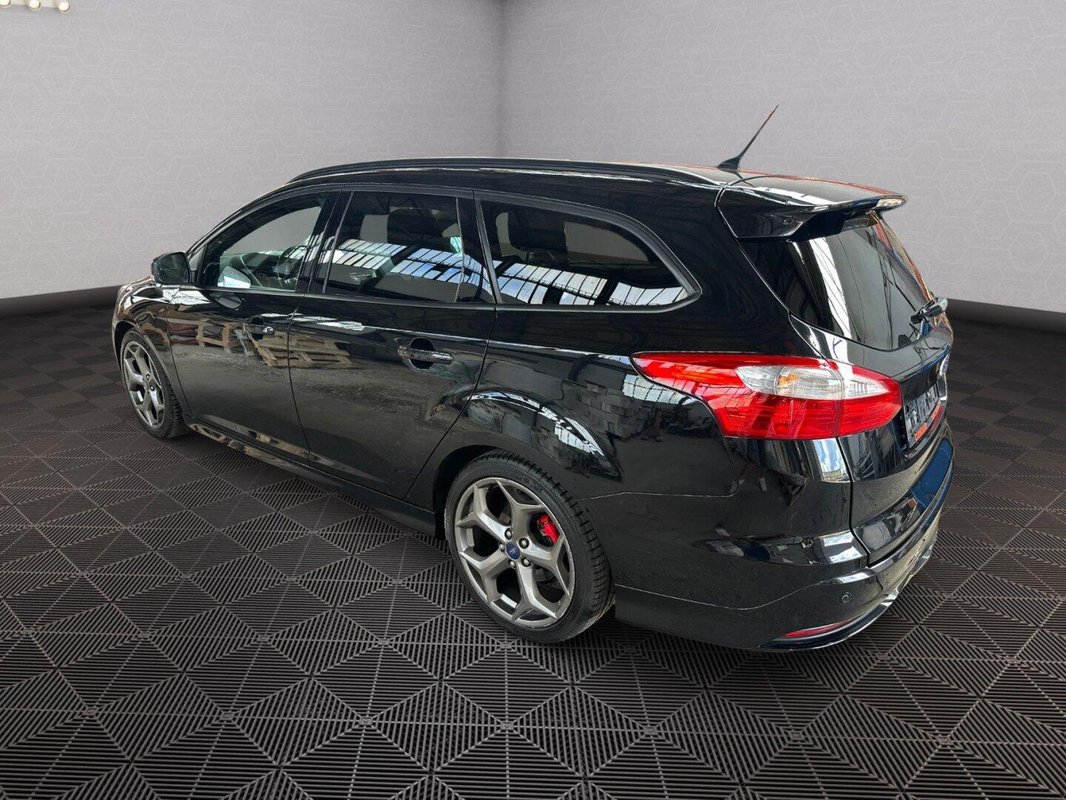 Ford Focus foto 22