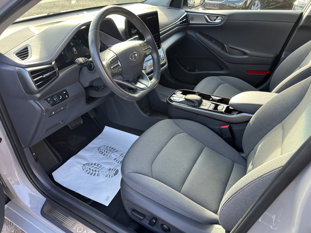 Hyundai Ioniq foto 2