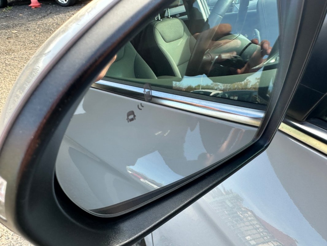 Hyundai Ioniq foto 10