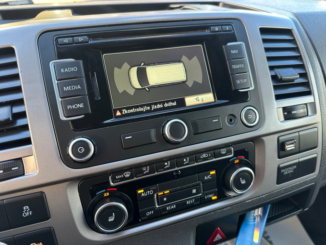 Volkswagen Multivan foto 14