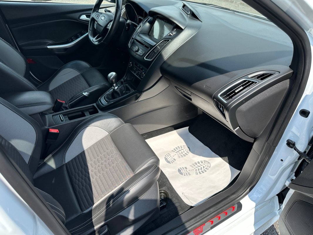 Ford Focus foto 9