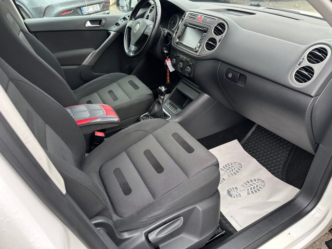 Volkswagen Tiguan foto 7