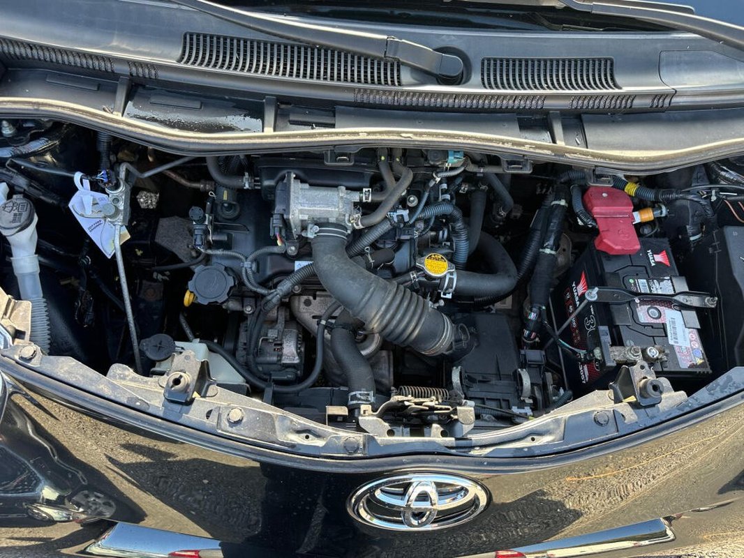 Toyota iQ foto 10