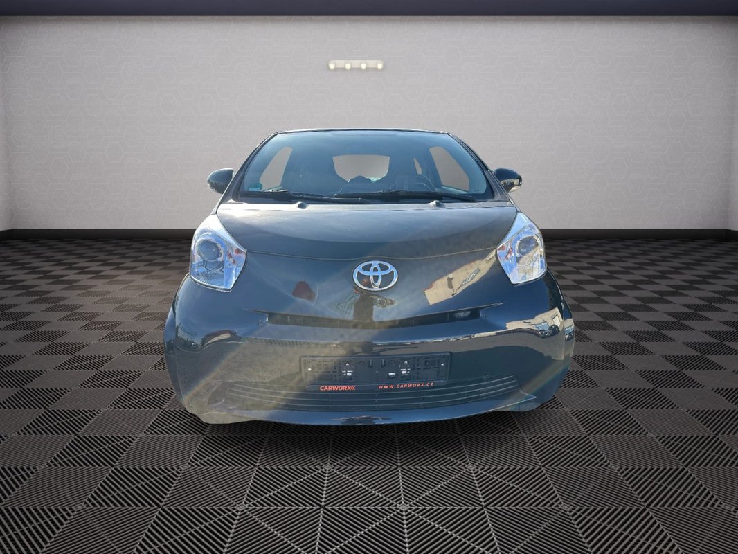 Toyota iQ foto 11