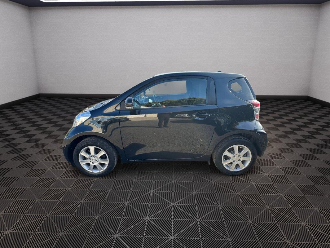 Toyota iQ foto 13