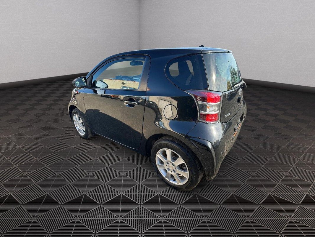 Toyota iQ foto 14