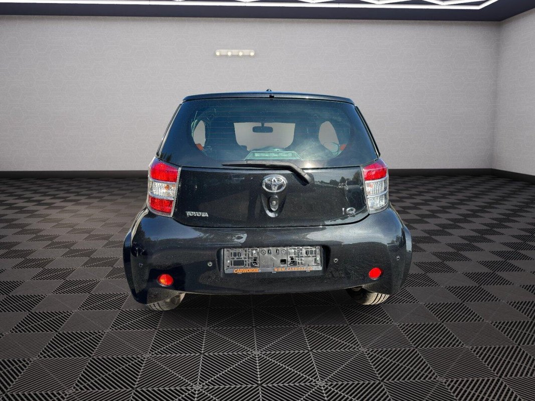 Toyota iQ foto 15