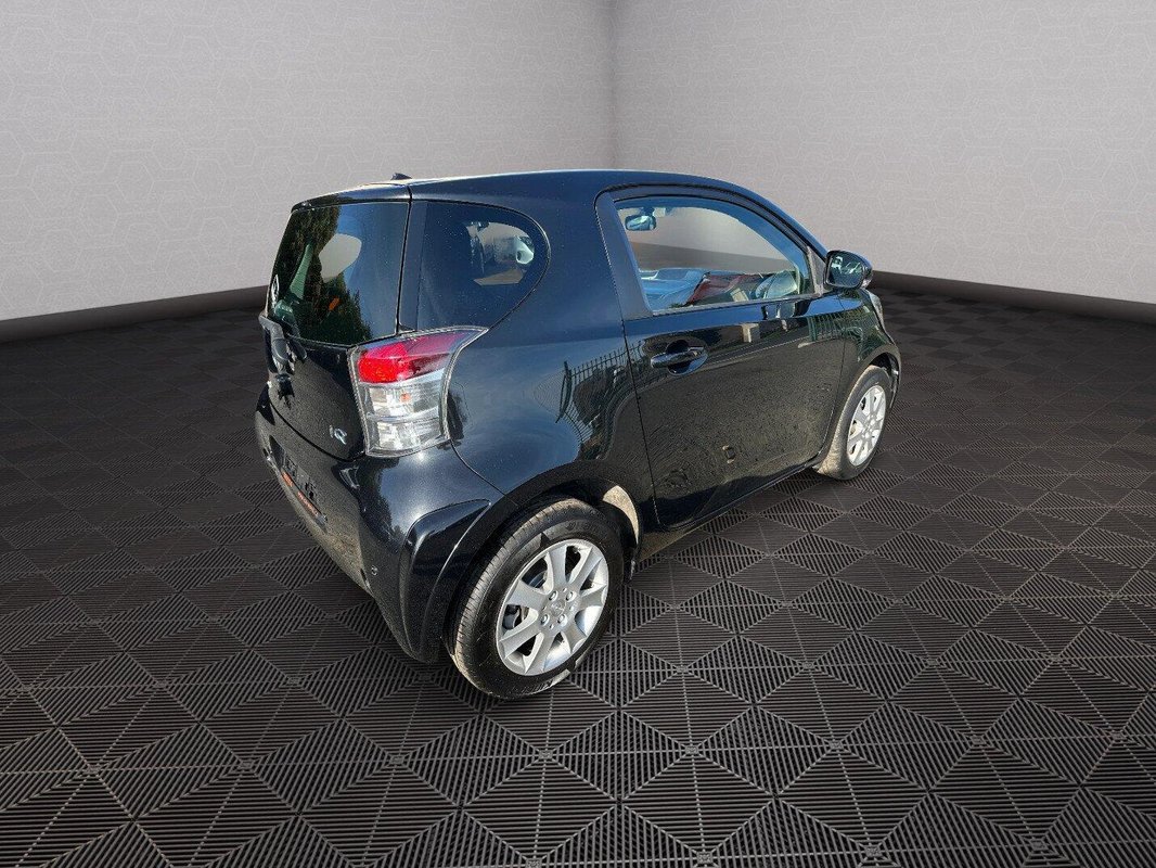 Toyota iQ foto 16