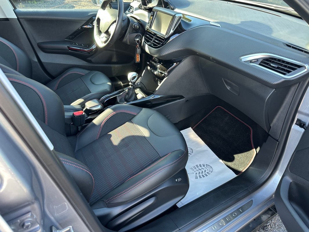 Peugeot 2008 foto 6