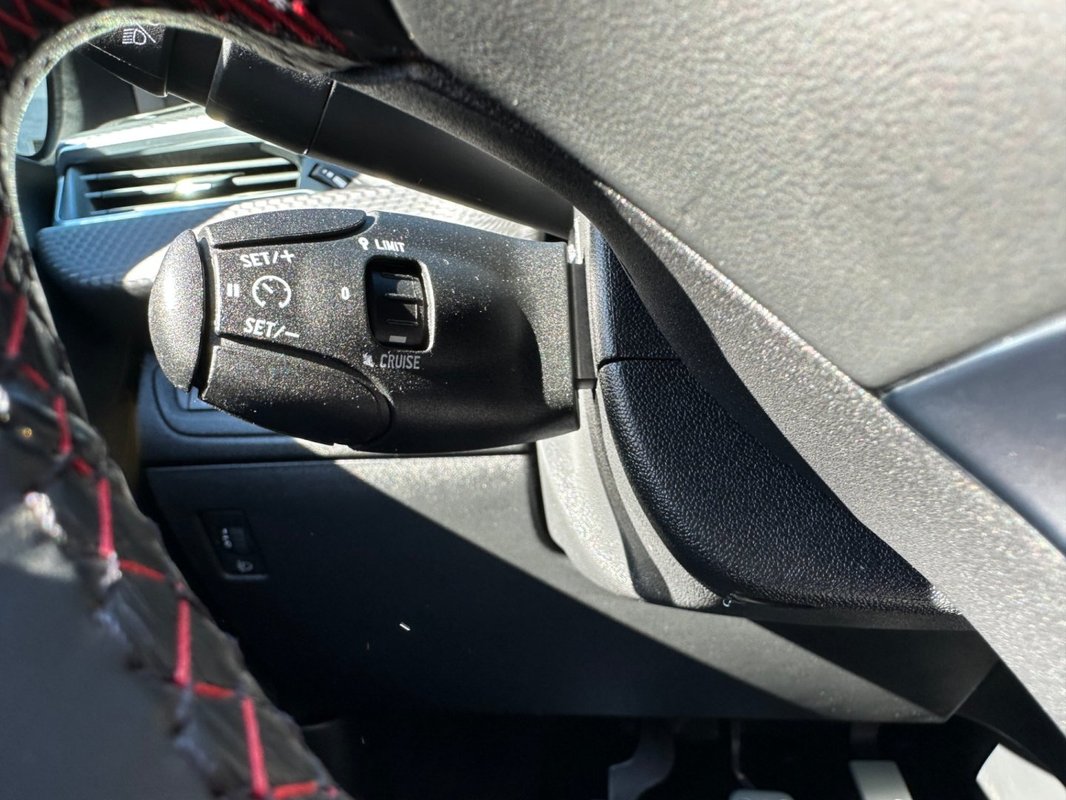 Peugeot 2008 foto 13