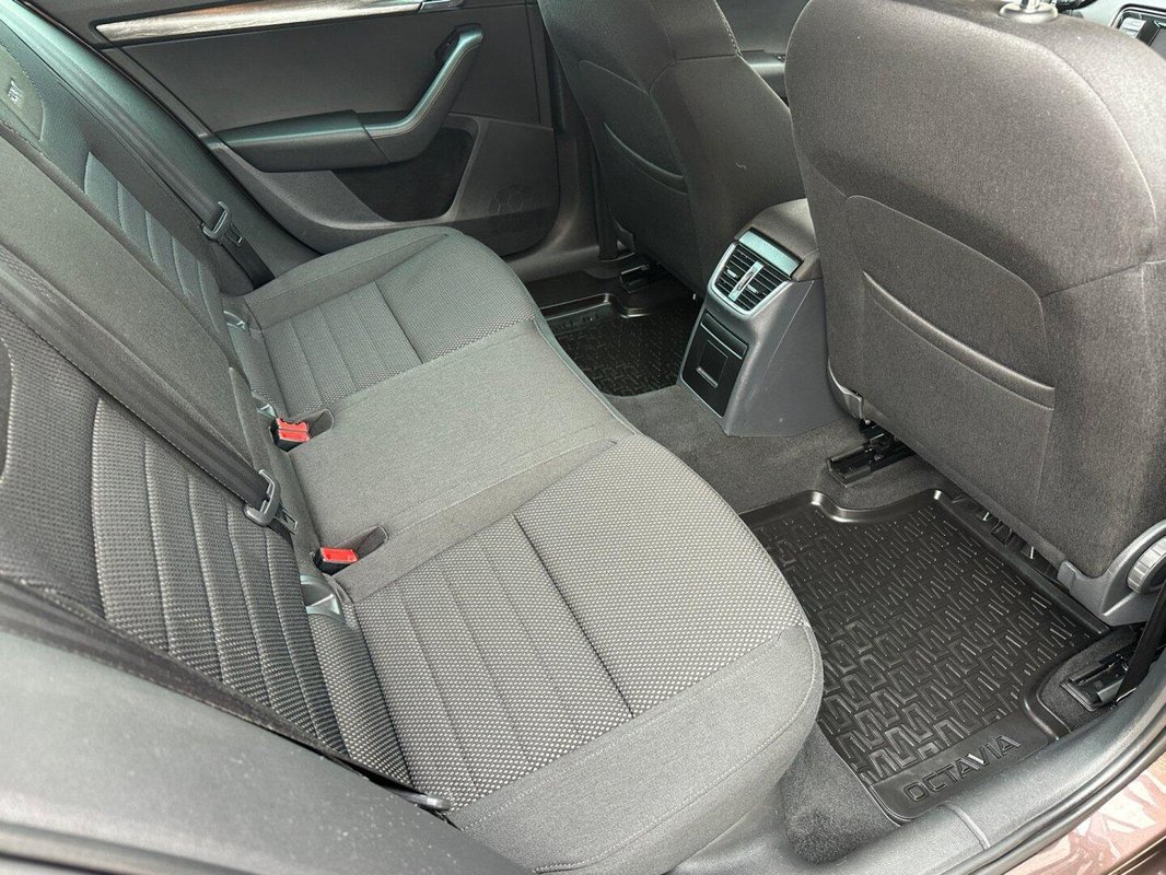 Škoda Octavia foto 6