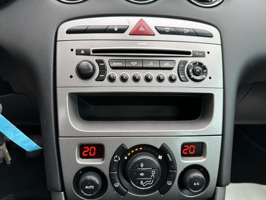 Peugeot 308 foto 18